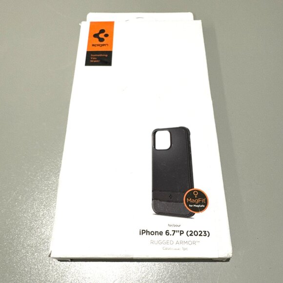 Spigen iPhone 15 Pro Max Case [Rugged Armor] MagFit Matte‎ Black Cover ACS06561 - Picture 1 of 3